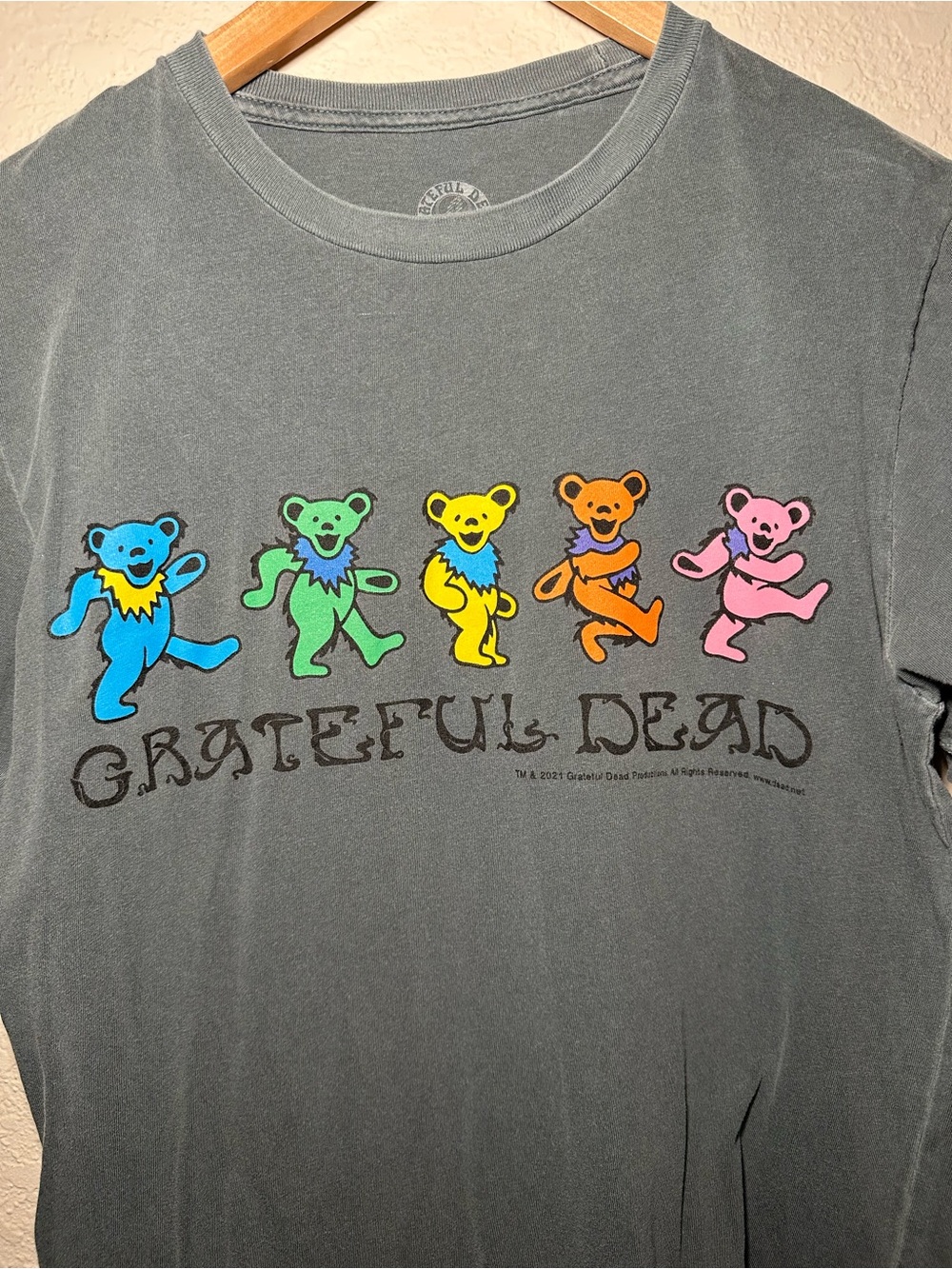 Grateful Dead Short-Sleeve Tee with Multicolor Dancing Bears (Unisex)